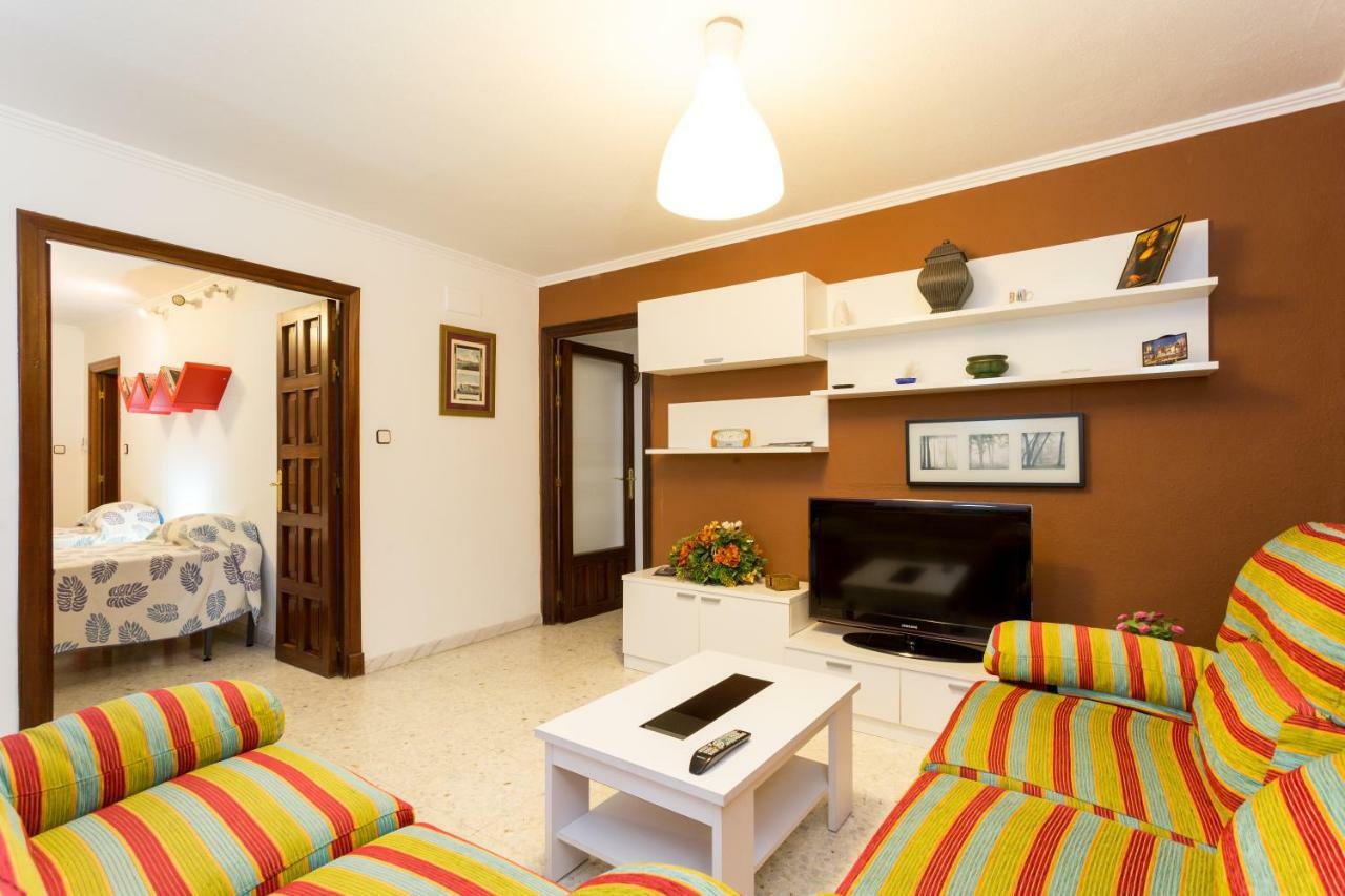 Holi-Rent Albareda Apartment เซบีญา ภายนอก รูปภาพ