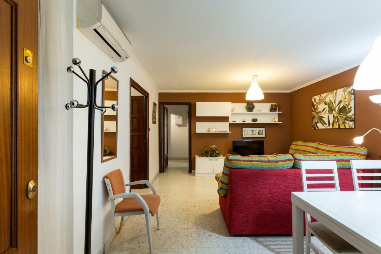 Holi-Rent Albareda Apartment เซบีญา ภายนอก รูปภาพ