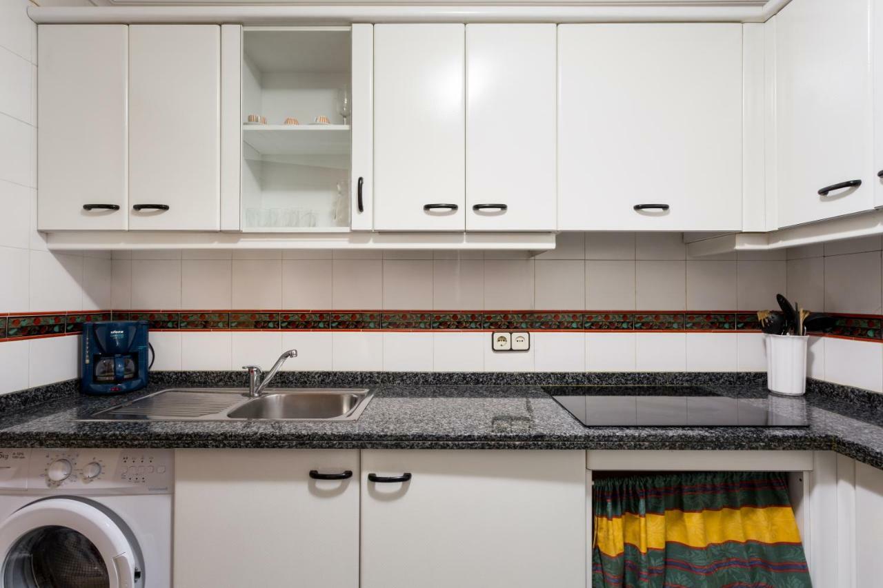 Holi-Rent Albareda Apartment เซบีญา ภายนอก รูปภาพ