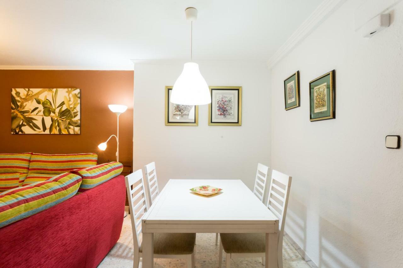 Holi-Rent Albareda Apartment เซบีญา ภายนอก รูปภาพ