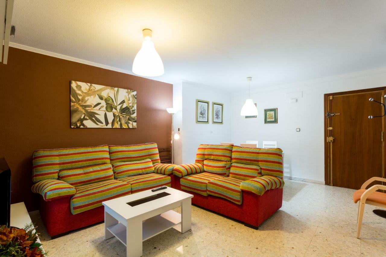 Holi-Rent Albareda Apartment เซบีญา ภายนอก รูปภาพ