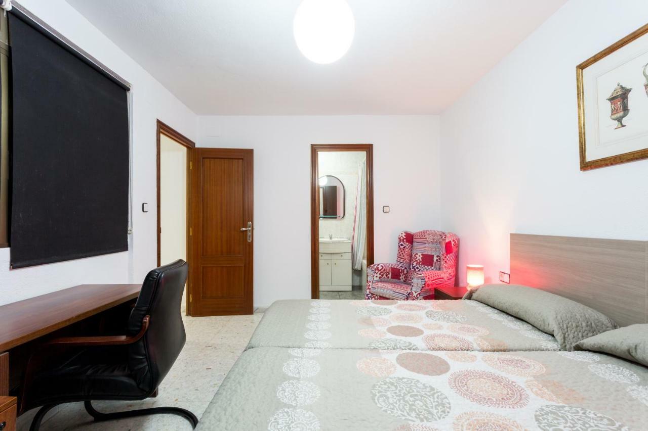 Holi-Rent Albareda Apartment เซบีญา ภายนอก รูปภาพ