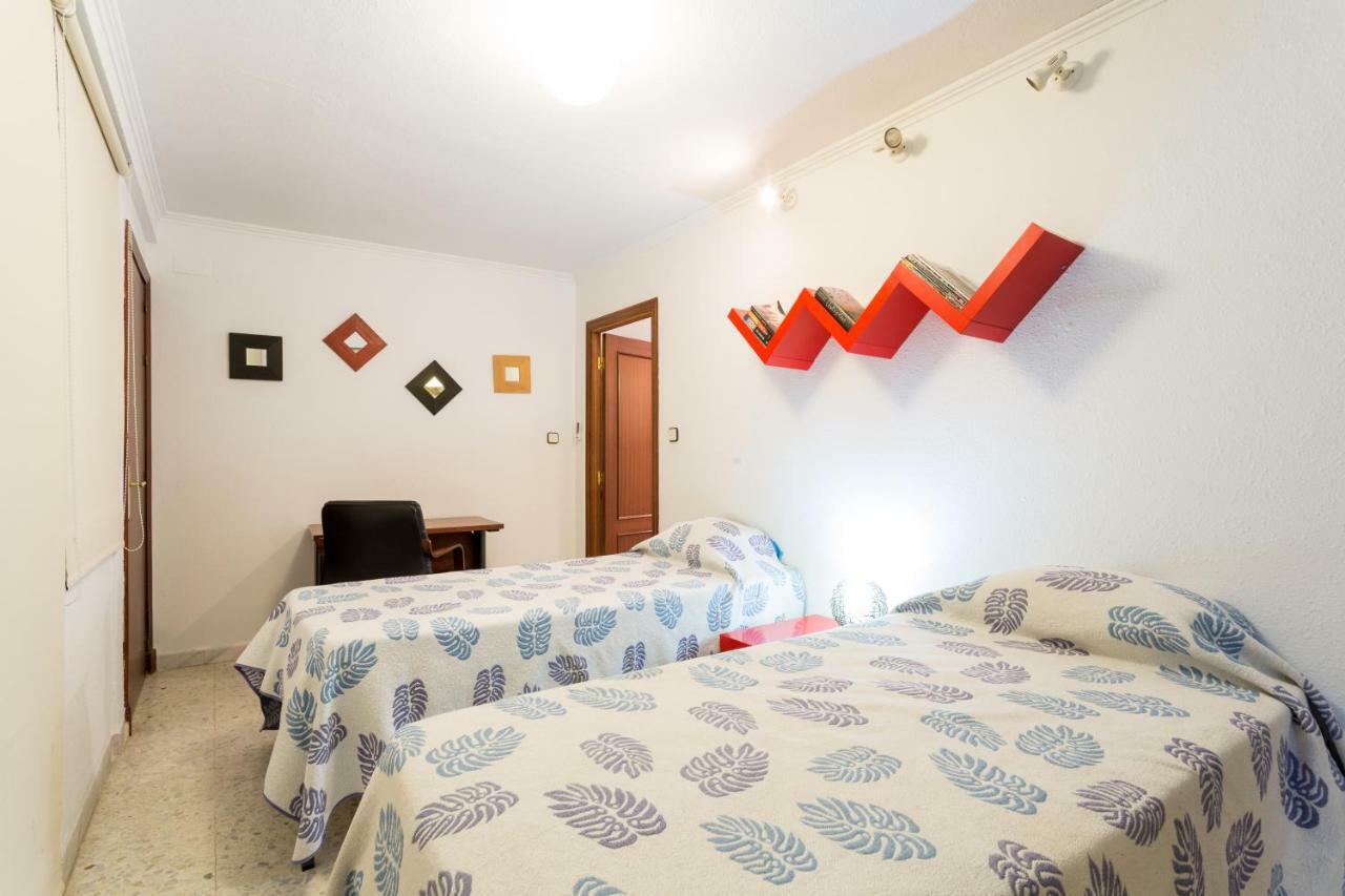 Holi-Rent Albareda Apartment เซบีญา ภายนอก รูปภาพ