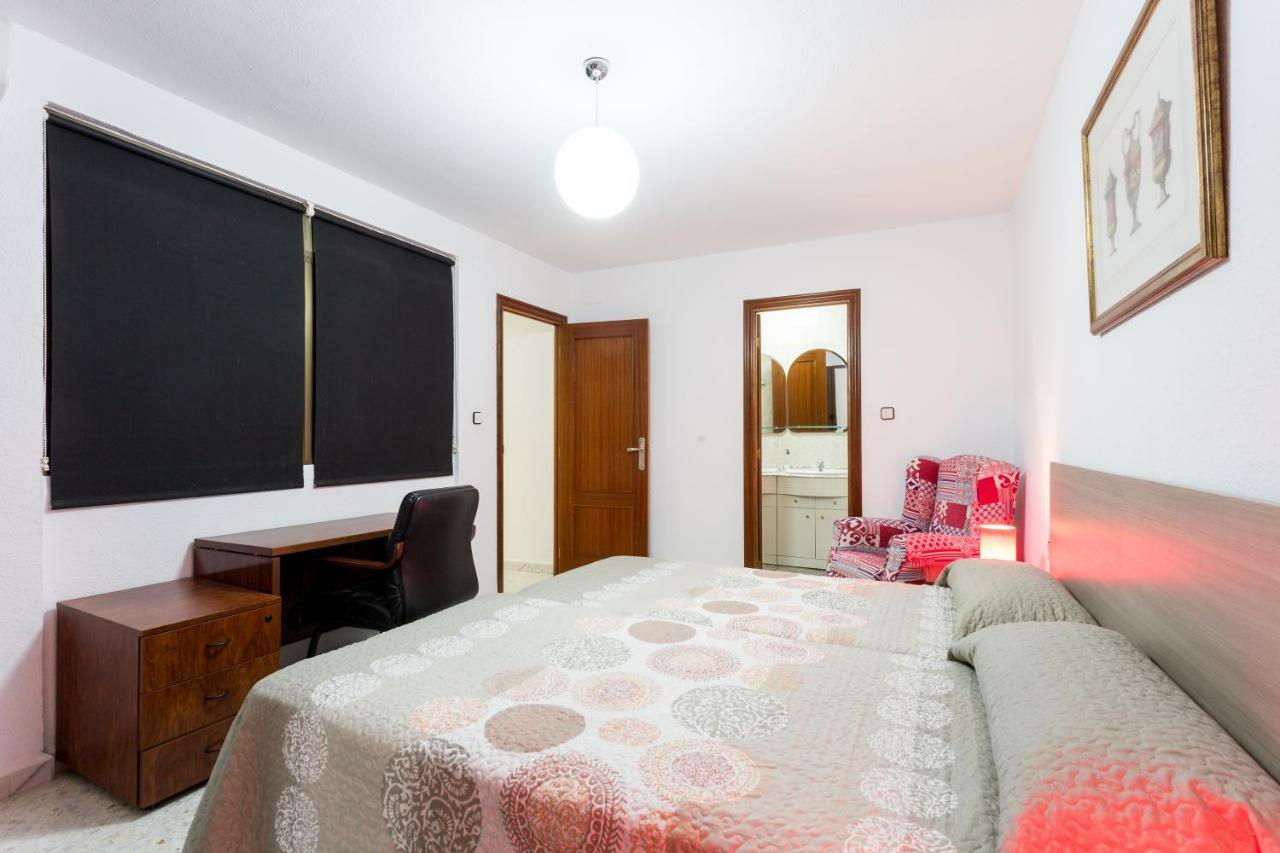 Holi-Rent Albareda Apartment เซบีญา ภายนอก รูปภาพ