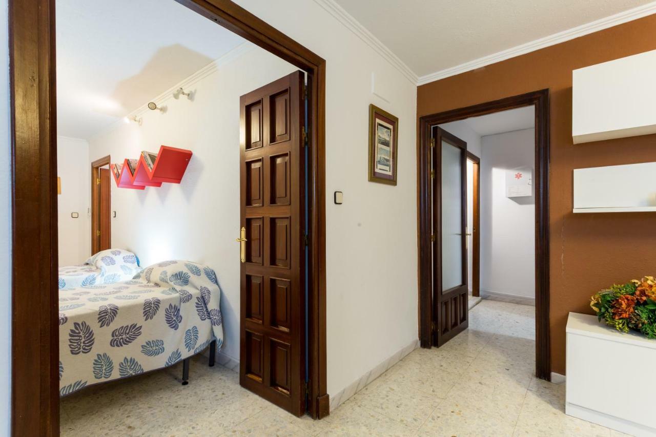 Holi-Rent Albareda Apartment เซบีญา ภายนอก รูปภาพ