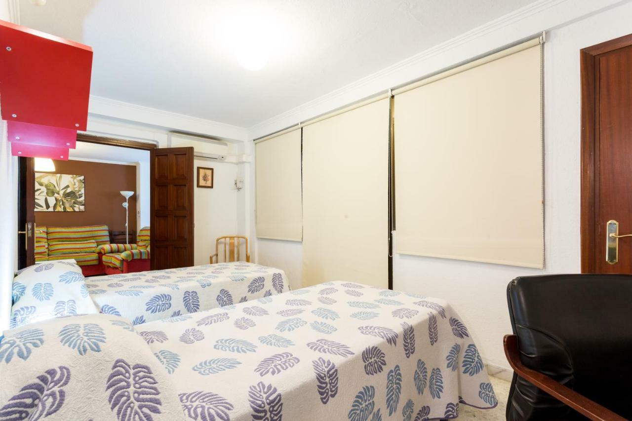 Holi-Rent Albareda Apartment เซบีญา ภายนอก รูปภาพ
