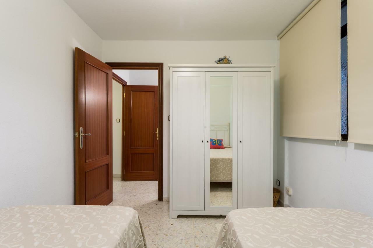 Holi-Rent Albareda Apartment เซบีญา ภายนอก รูปภาพ