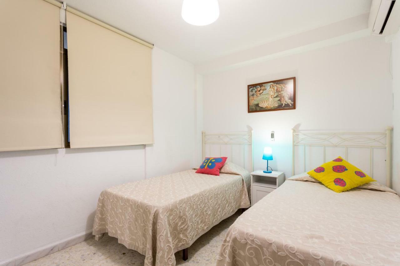 Holi-Rent Albareda Apartment เซบีญา ภายนอก รูปภาพ